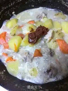 Make Red curry potatoes and chicken legs step 9