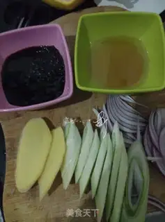 Make Double-coloured fork bun step 9