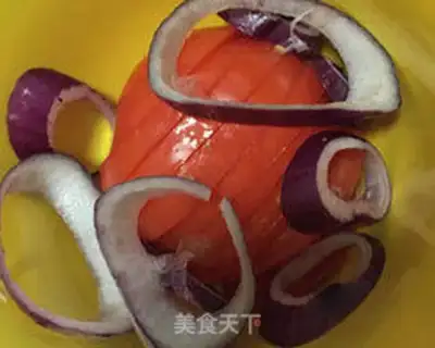 Make Caesar vegetable tuna salad step 1