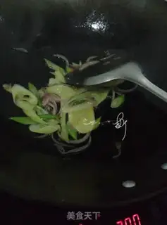 Make Double-coloured fork bun step 10