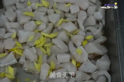 Make Clean soup and fish step 1