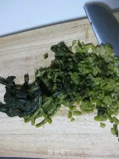 Make Caesar vegetable tuna salad step 4