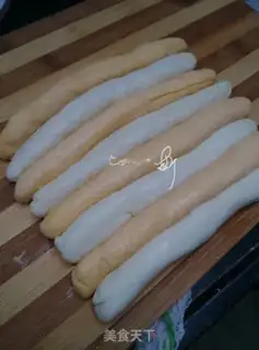 Make Double-coloured fork bun step 18