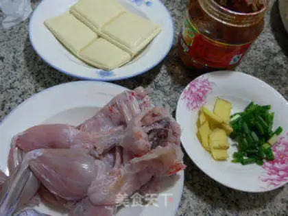 Make Tofu dry-burning bullfrogs step 0