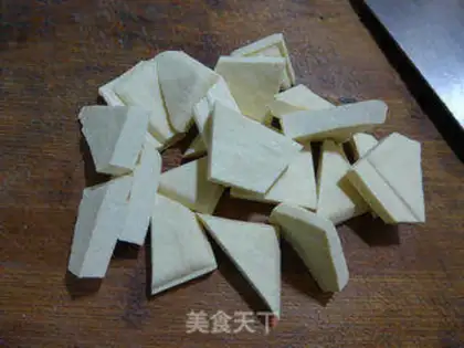 Make Tofu dry-burning bullfrogs step 1