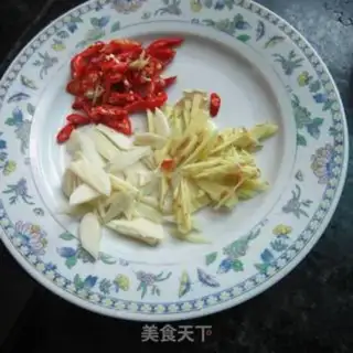 Make Spicy garlic noodles step 0