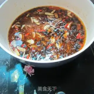 Make Spicy garlic noodles step 4
