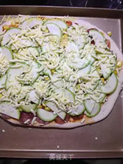 Make Sweet entourage and melon pizza step 9