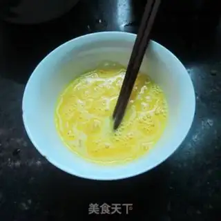 Make Chili egg fried rice step 2