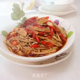 Make Spicy garlic noodles step 11