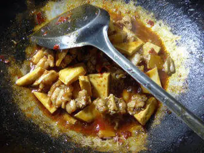 Make Tofu dry-burning bullfrogs step 15