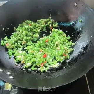 Make Chili egg fried rice step 3