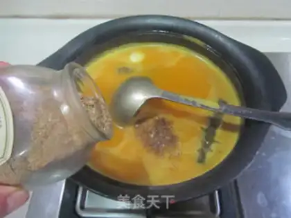 Make Gold Tom sea cucumber step 7