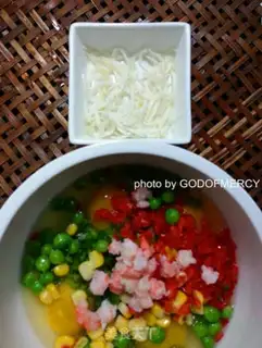 Make Eggs and shrimp corn step 17