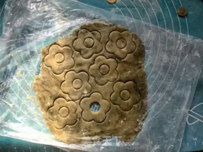 Make Double-coloured cookies step 9