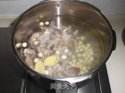 Make Pork belly omelet soup step 4