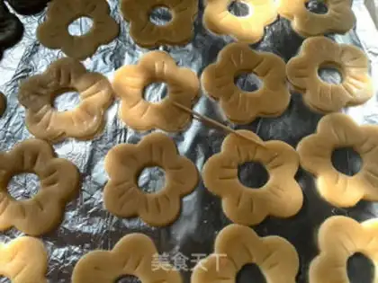 Make Double-coloured cookies step 10
