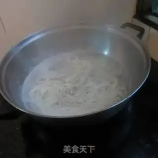 Make Egg noodles step 1