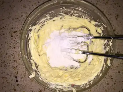 Make Red Lips Famous Cookie step 2