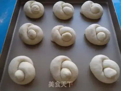 Make Hot swirling snacks step 11