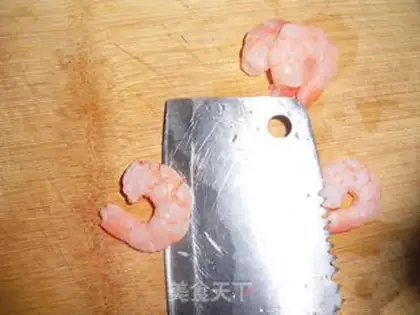 Make Wood cucumber shrimp step 1