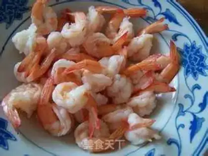 Make Wood cucumber shrimp step 2