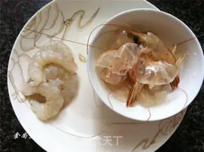 Make Curry fish egg shrimp noodles step 2
