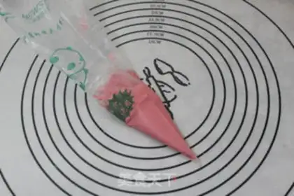 Make Rose bouquet chocolate step 2