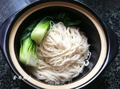 Make Curry fish egg shrimp noodles step 16