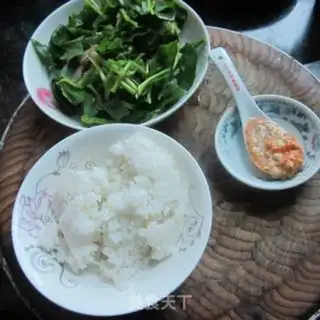 Make Spicy spinach step 1