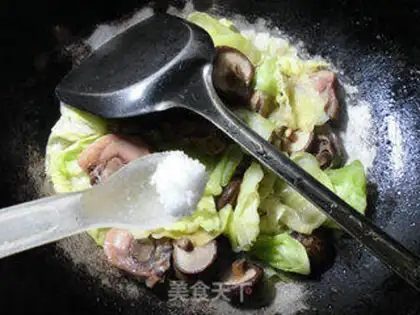 Make Sphinx cabbage for chicken legs step 5