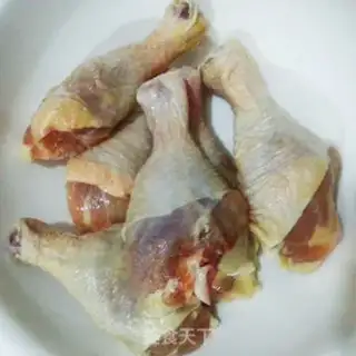 Make Garlic spicy roasted chicken legs step 0