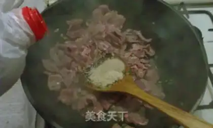 Make Garlic makes a pig