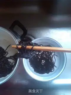 Make Frozen root powder step 3