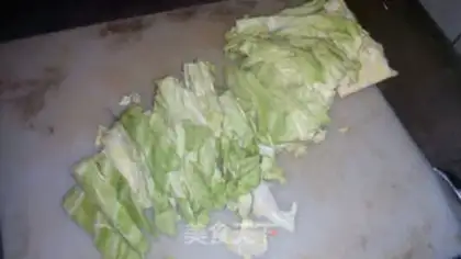 Make Spicy cabbage step 1