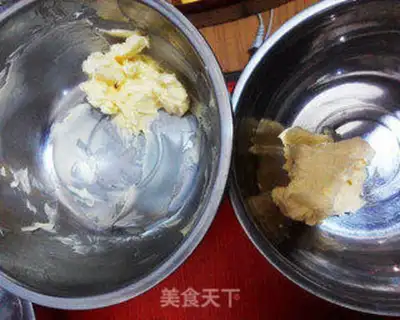 Make Pretty panda cookies step 1