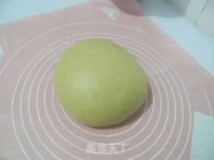 Make Smiley bread step 1