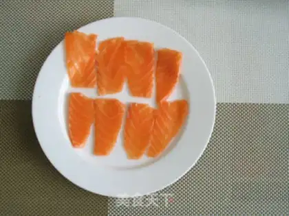 Make Chip salmon salad step 1