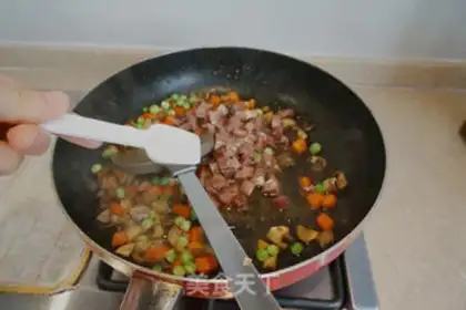 Make Egg buns, greasy rice step 3