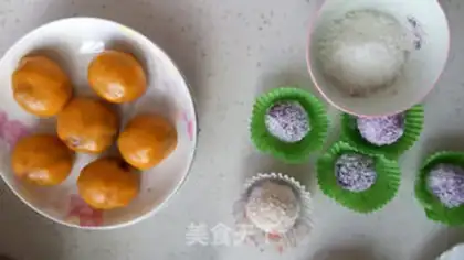 Make Coconut pumpkins, crotch step 14