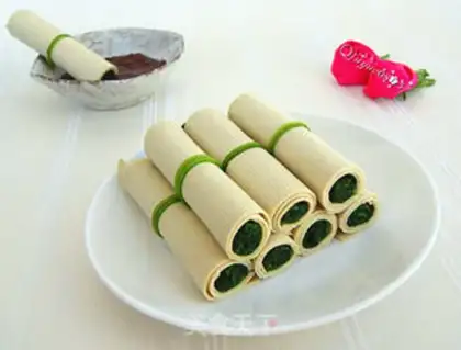 Make Spinach bean rolls step 8