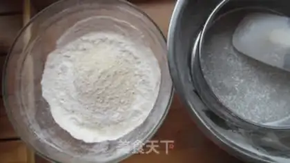 Make Almond cake roll step 1