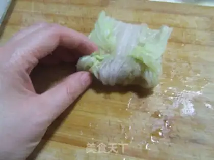 Make Jade mushroom rolls step 3