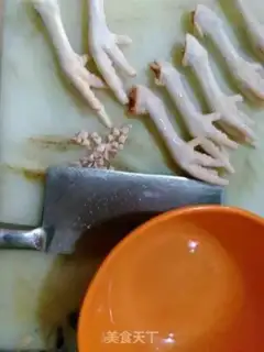 Make Hot chicken claws step 1