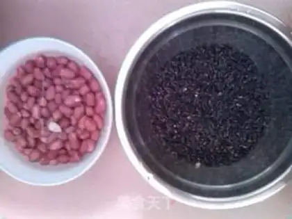 Make Black rice peanut pecan porridge step 0