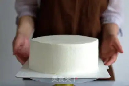 Make Romantic fresh flower cake step 4