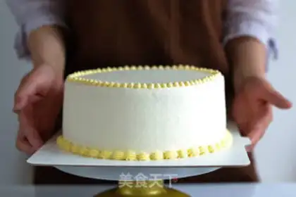 Make Romantic fresh flower cake step 8