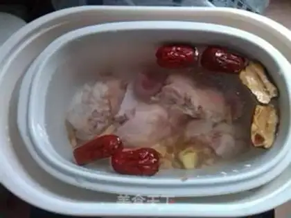 Make Red cucumber pork show step 3