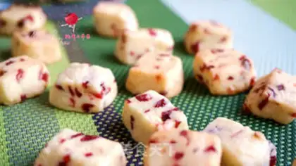 Make Cranberry pretzels step 16
