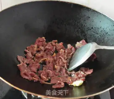 Make Beef fried lantern pepper step 4